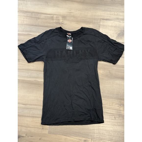 Other - Harley-Davidson Deluxe‎ Of  Sundance, WY Black T-shirt Raw Edge Men's Small